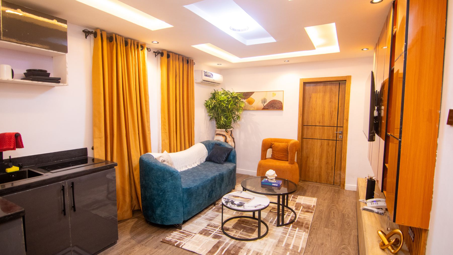 Room 106 lounge